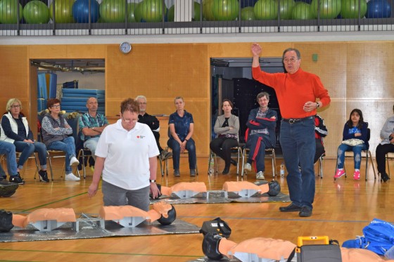 Bilder: Herzsportabteilung mit stark besuchtem HLW Kurs, Bild 2 von 8