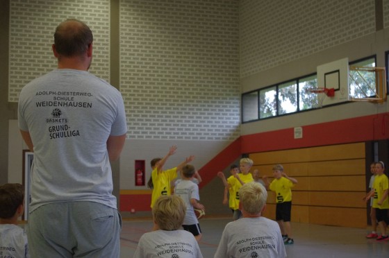 Bilder: Die Liga der Kleinen ganz groß // Erste Basketball Grundschulliga in Gladenbach, Bild 10 von 29