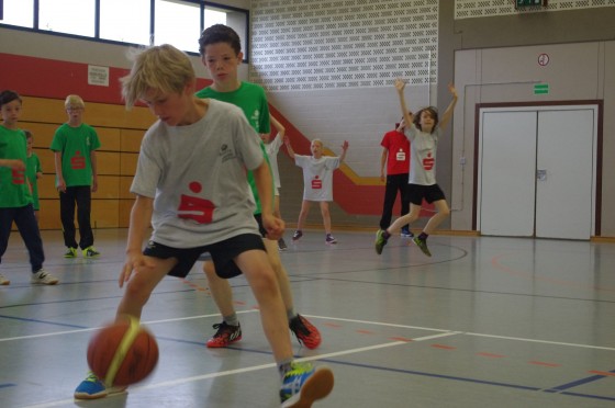 Bilder: Die Liga der Kleinen ganz groß // Erste Basketball Grundschulliga in Gladenbach, Bild 14 von 29