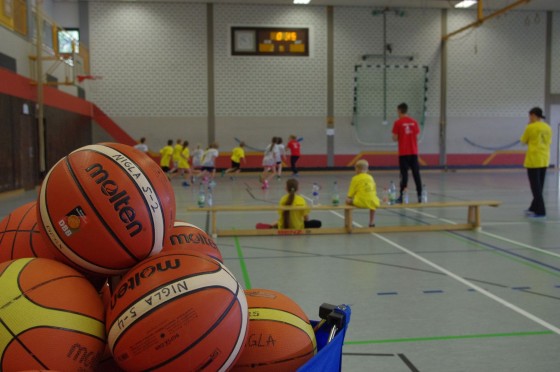 Bilder: Die Liga der Kleinen ganz groß // Erste Basketball Grundschulliga in Gladenbach, Bild 13 von 29