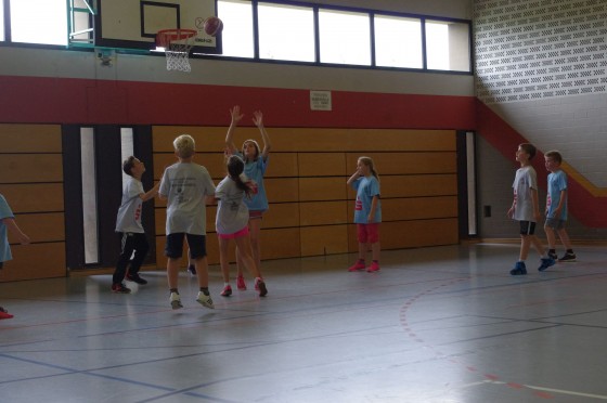 Bilder: Die Liga der Kleinen ganz groß // Erste Basketball Grundschulliga in Gladenbach, Bild 27 von 29