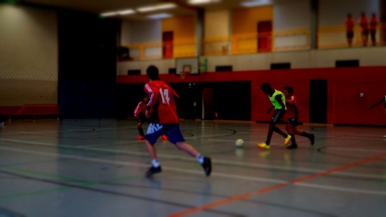 Bilder: Hobby-Fussballturnier mit Flüchtlingen in der Großsporthalle, Bild 121 von 298