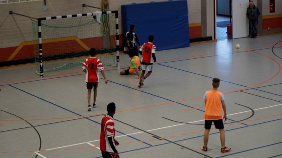 Bilder: Hobby-Fussballturnier mit Flüchtlingen in der Großsporthalle, Bild 140 von 298