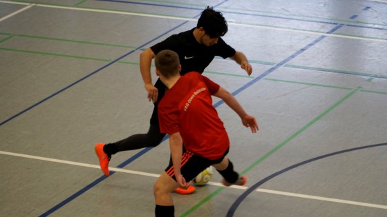 Bilder: Hobby-Fussballturnier mit Flüchtlingen in der Großsporthalle, Bild 154 von 298