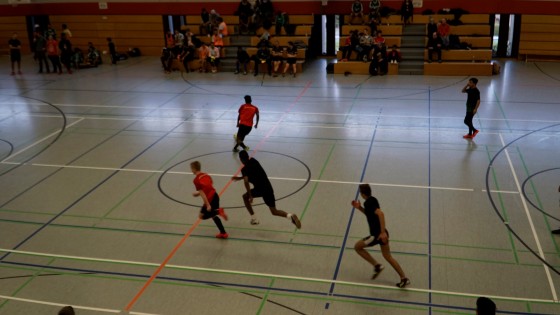 Bilder: Hobby-Fussballturnier mit Flüchtlingen in der Großsporthalle, Bild 165 von 298