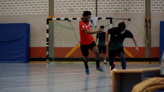 Bilder: Hobby-Fussballturnier mit Flüchtlingen in der Großsporthalle, Bild 170 von 298