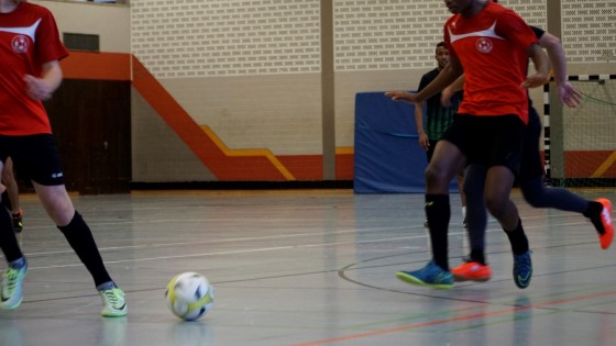 Bilder: Hobby-Fussballturnier mit Flüchtlingen in der Großsporthalle, Bild 172 von 298
