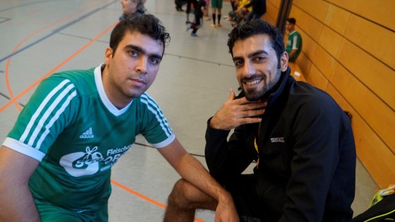 Bilder: Hobby-Fussballturnier mit Flüchtlingen in der Großsporthalle, Bild 182 von 298