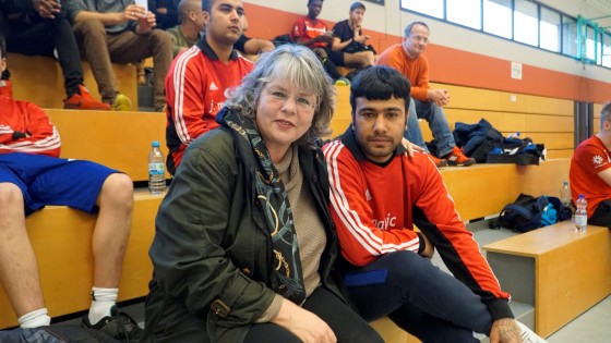 Bilder: Hobby-Fussballturnier mit Flüchtlingen in der Großsporthalle, Bild 184 von 298
