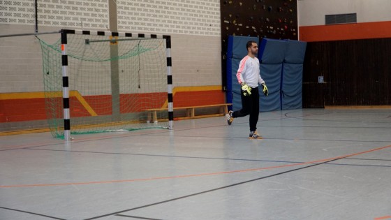 Bilder: Hobby-Fussballturnier mit Flüchtlingen in der Großsporthalle, Bild 189 von 298