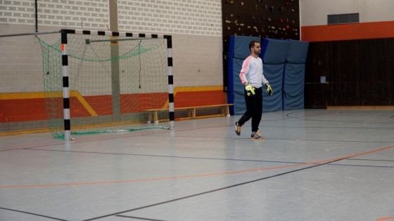 Bilder: Hobby-Fussballturnier mit Flüchtlingen in der Großsporthalle, Bild 190 von 298