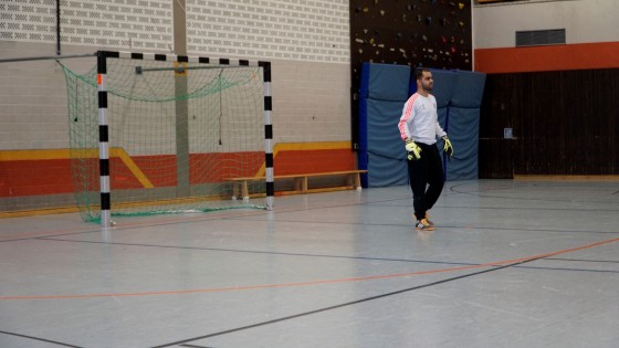 Bilder: Hobby-Fussballturnier mit Flüchtlingen in der Großsporthalle, Bild 193 von 298