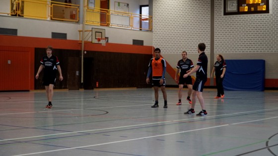 Bilder: Hobby-Fussballturnier mit Flüchtlingen in der Großsporthalle, Bild 214 von 298