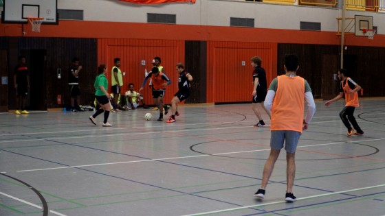 Bilder: Hobby-Fussballturnier mit Flüchtlingen in der Großsporthalle, Bild 217 von 298