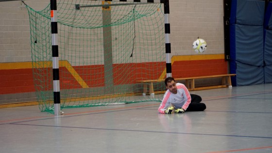 Bilder: Hobby-Fussballturnier mit Flüchtlingen in der Großsporthalle, Bild 219 von 298