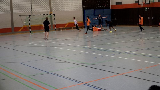 Bilder: Hobby-Fussballturnier mit Flüchtlingen in der Großsporthalle, Bild 267 von 298