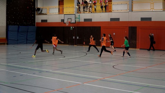 Bilder: Hobby-Fussballturnier mit Flüchtlingen in der Großsporthalle, Bild 293 von 298