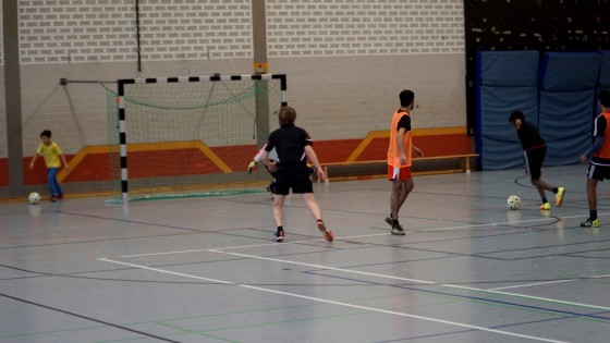 Bilder: Hobby-Fussballturnier mit Flüchtlingen in der Großsporthalle, Bild 276 von 298
