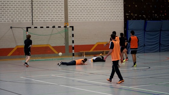 Bilder: Hobby-Fussballturnier mit Flüchtlingen in der Großsporthalle, Bild 286 von 298