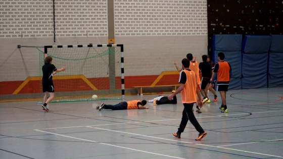 Bilder: Hobby-Fussballturnier mit Flüchtlingen in der Großsporthalle, Bild 287 von 298