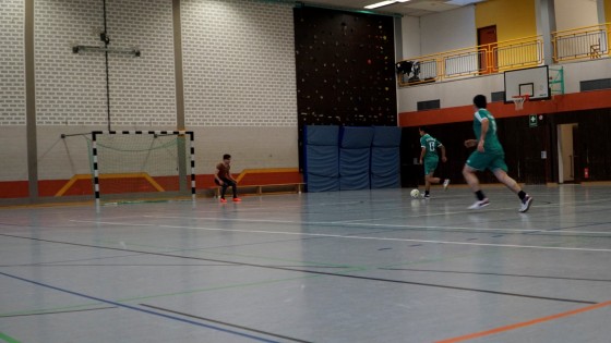Bilder: Hobby-Fussballturnier mit Flüchtlingen in der Großsporthalle, Bild 1 von 298