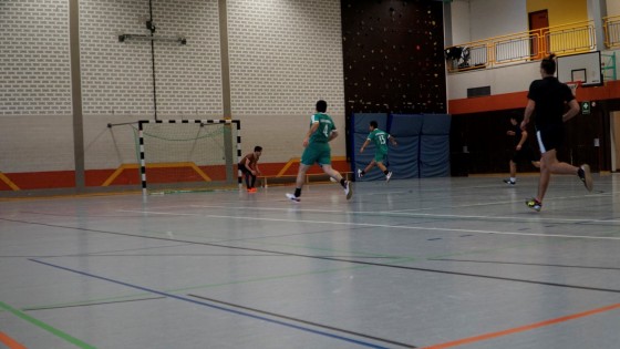 Bilder: Hobby-Fussballturnier mit Flüchtlingen in der Großsporthalle, Bild 8 von 298