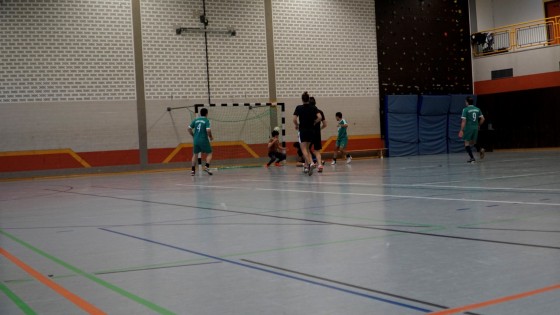Bilder: Hobby-Fussballturnier mit Flüchtlingen in der Großsporthalle, Bild 24 von 298