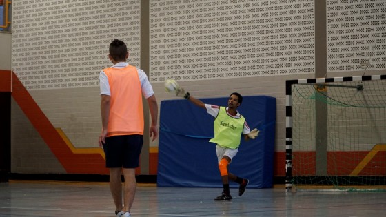 Bilder: Hobby-Fussballturnier mit Flüchtlingen in der Großsporthalle, Bild 35 von 298
