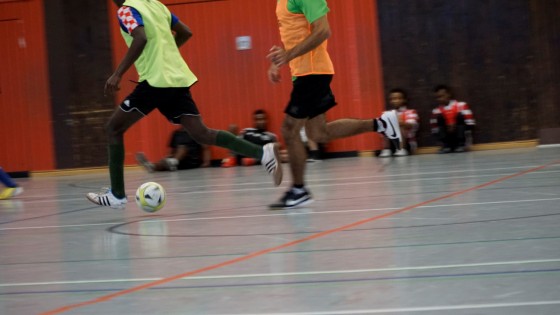 Bilder: Hobby-Fussballturnier mit Flüchtlingen in der Großsporthalle, Bild 53 von 298