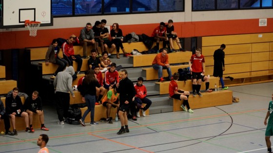 Bilder: Hobby-Fussballturnier mit Flüchtlingen in der Großsporthalle, Bild 62 von 298