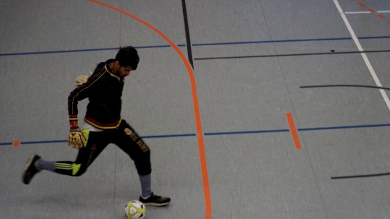 Bilder: Hobby-Fussballturnier mit Flüchtlingen in der Großsporthalle, Bild 69 von 298