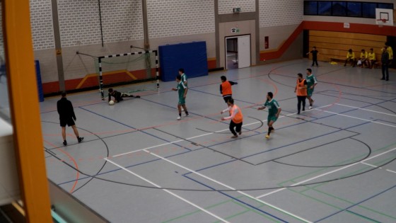 Bilder: Hobby-Fussballturnier mit Flüchtlingen in der Großsporthalle, Bild 79 von 298