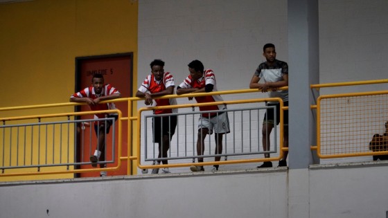 Bilder: Hobby-Fussballturnier mit Flüchtlingen in der Großsporthalle, Bild 104 von 298