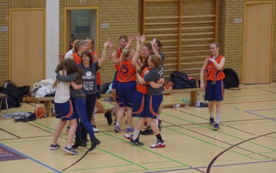 Spieltage 18./19.02.2017: Baskets-Damen holen die Meisterschaft!