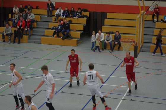 Bilder: Baskets-Herren werfen ab sofort eine Klasse höher Körbe, Bild 35 von 90