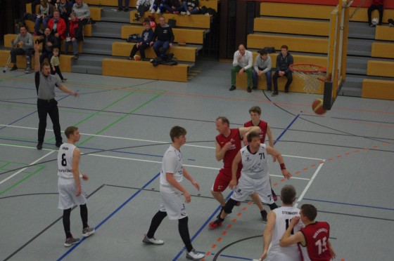 Bilder: Baskets-Herren werfen ab sofort eine Klasse höher Körbe, Bild 37 von 90