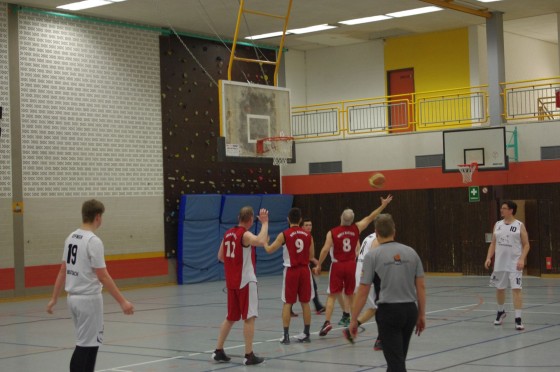 Bilder: Baskets-Herren werfen ab sofort eine Klasse höher Körbe, Bild 62 von 90