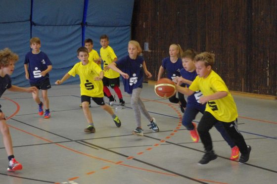 Bilder: Verein trifft Schule: Grundschulliga Basketball in zweiter Auflage, Bild 13 von 14