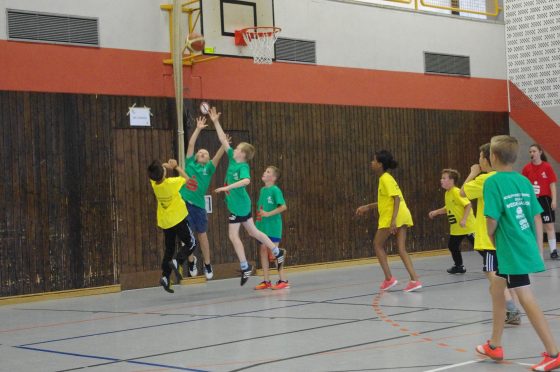 Bilder: Verein trifft Schule: Grundschulliga Basketball in zweiter Auflage, Bild 3 von 14