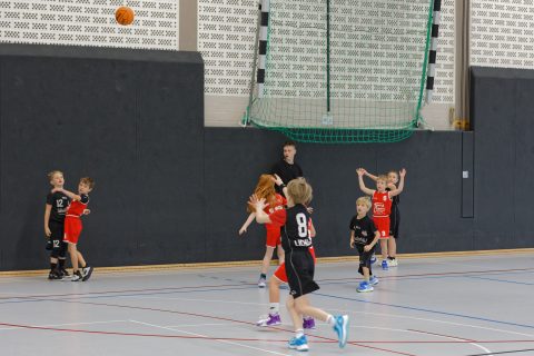 Bilder: Große Bühne für die Basketball-U8-Youngsters in Gladenbach, Bild 6 von 27