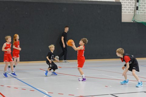 Bilder: Große Bühne für die Basketball-U8-Youngsters in Gladenbach, Bild 7 von 27