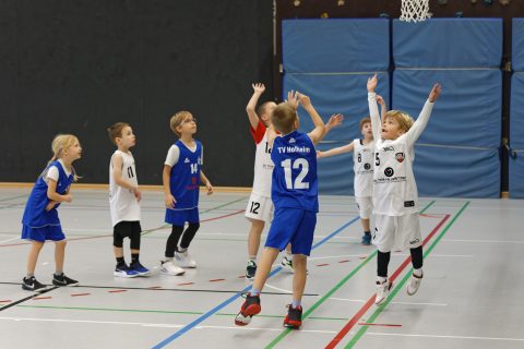 Bilder: Große Bühne für die Basketball-U8-Youngsters in Gladenbach, Bild 21 von 27